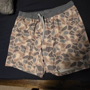BURLEBO Men's Athletic Shorts - Gray and Tan Camo